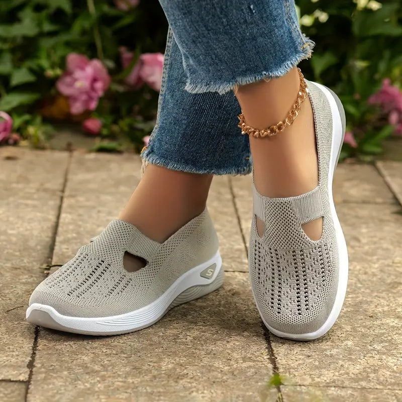 https://comfysoleau.com/cdn/shop/files/8eb8fecf-ab2a-4b1a-967c-b40eb3edfaa6.webp?v=1725417473&width=1080 Carly Comfort Women’s Shoe